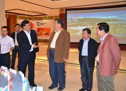 全國政協(xié)科教文衛(wèi)體委員會副主任、中國文聯(lián)副主席、中國音樂文學(xué)學(xué)會主席陳曉光參觀考察仁和集團(tuán)