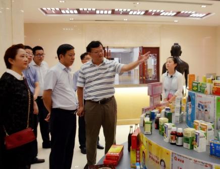 新到任的樟樹市長董曉明視察仁和集團