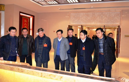 駐贛全國人大代表和省人大代表視察仁和集團 (1)_副本.jpg